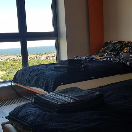 Apartment 16th Floor View On The Sea And City. 15 Minutes Walk To The Beach. Gdansk