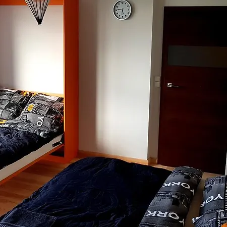 Apartment 16th Floor View On The Sea And City. 15 Minutes Walk To The Beach. Gdansk