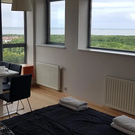 Apartment 16th Floor View On The Sea And City. 15 Minutes Walk To The Beach. *