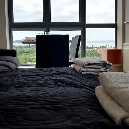 Apartment 16th Floor View On The Sea And City. 15 Minutes Walk To The Beach. Gdansk